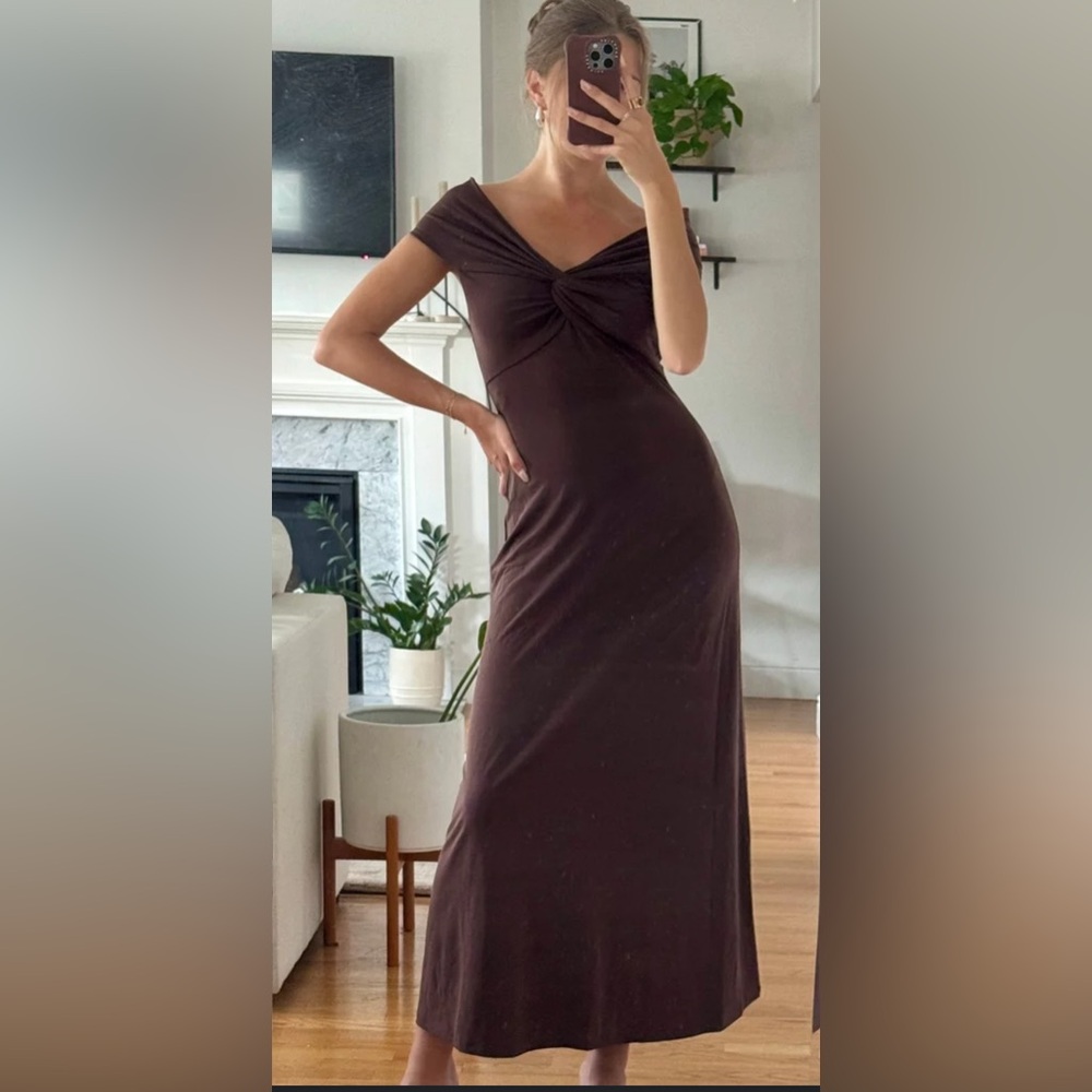 Rich Brown Off Shoulder Twist Front Maxi Dress NWT Size Large Stretchy Formal
